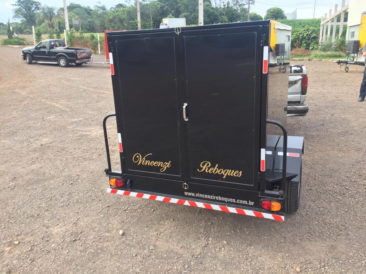 WhatsApp Image 2018-12-06 at 14.56.07-2